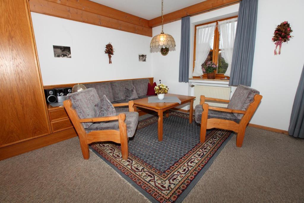 Ferienhaeuser Werdenfels Mittenwald Szoba fotó